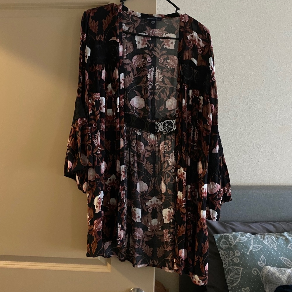 AE Light Cardigan